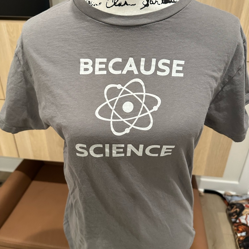 Gray 'Because Science' T-Shirt